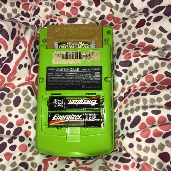GameBoy Color with Three Games - Picture 2 of 5